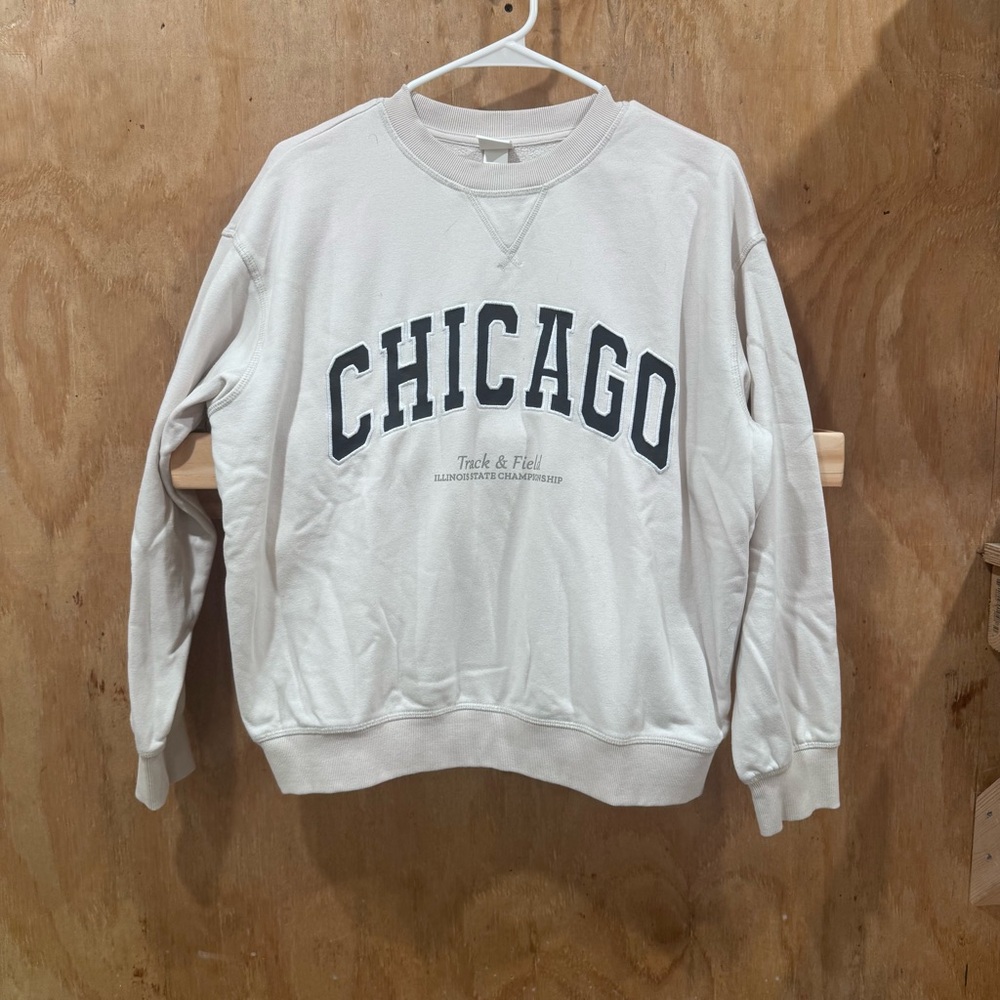 H&M Cream Crewneck Sweater Classic Design